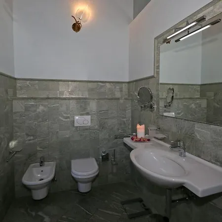Palazzo Del Vice Re Aparthotel *