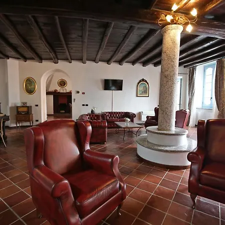 Palazzo Del Vice Re *