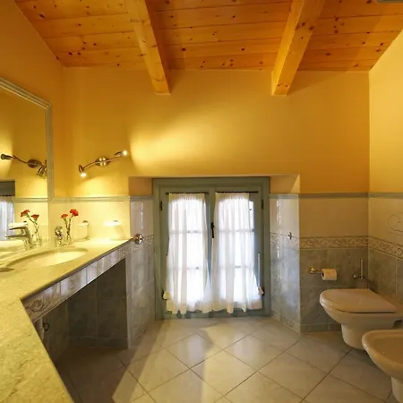 Palazzo Del Vice Re * Lezzeno