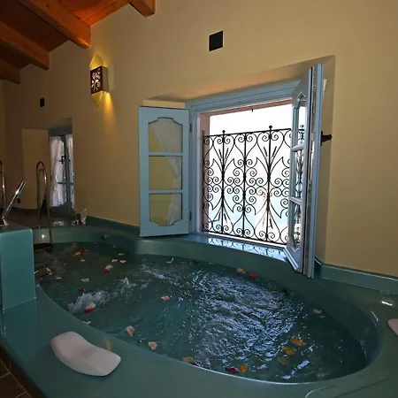 Aparthotel Palazzo Del Vice Re Lezzeno