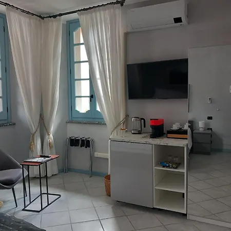 Palazzo Del Vice Re Aparthotel *