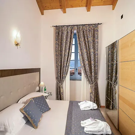 Palazzo Del Vice Re Aparthotel *